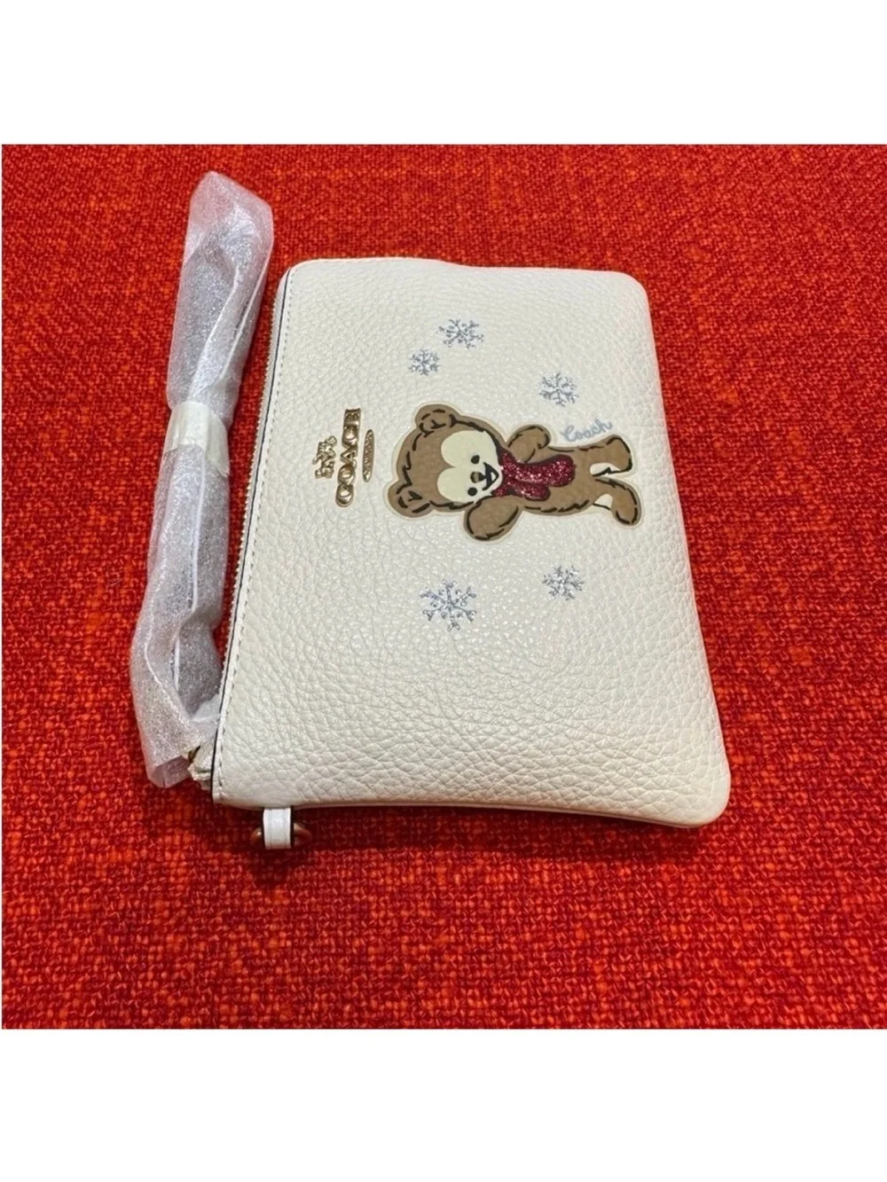 ❤️❤️❤️Coach wristlet OnLy/Teddy Bear ❤️❤️❤️
